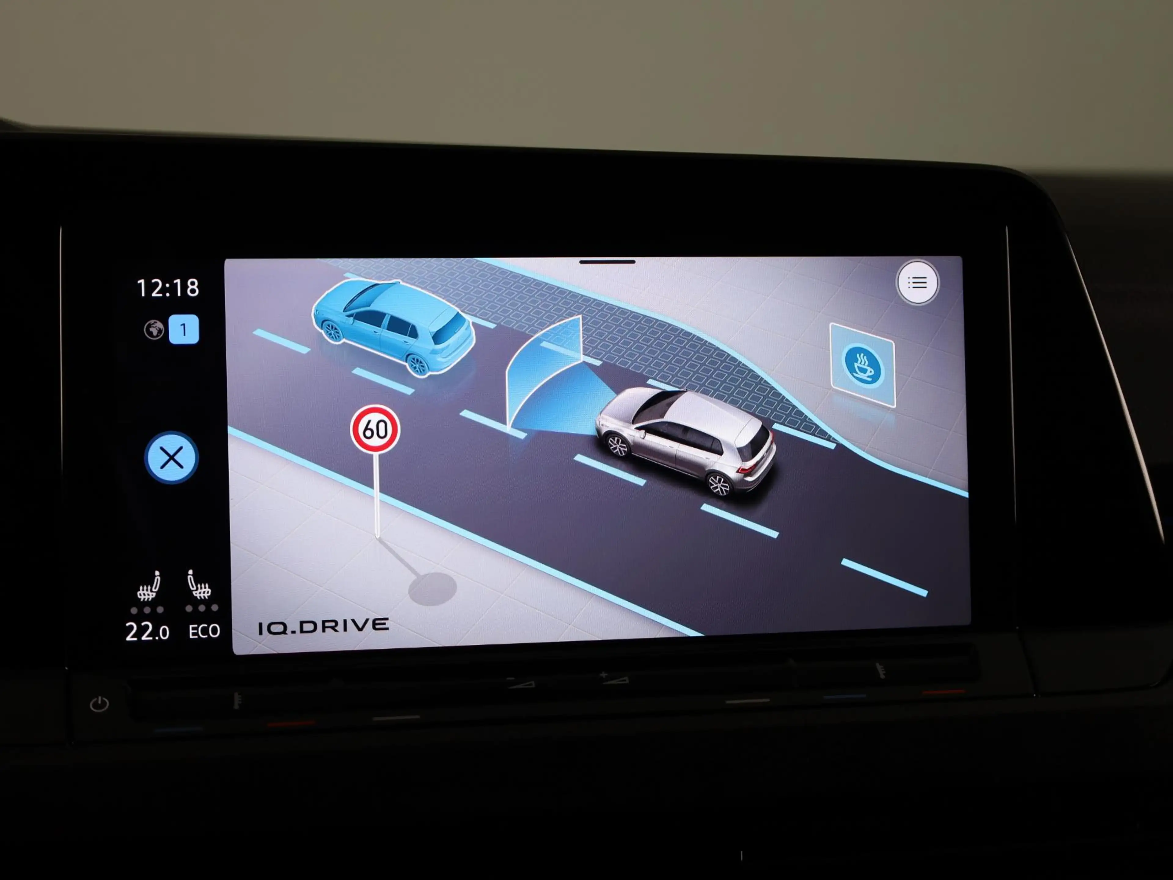 Volkswagen Golf GTE 1.4 eHybrid — photo 13