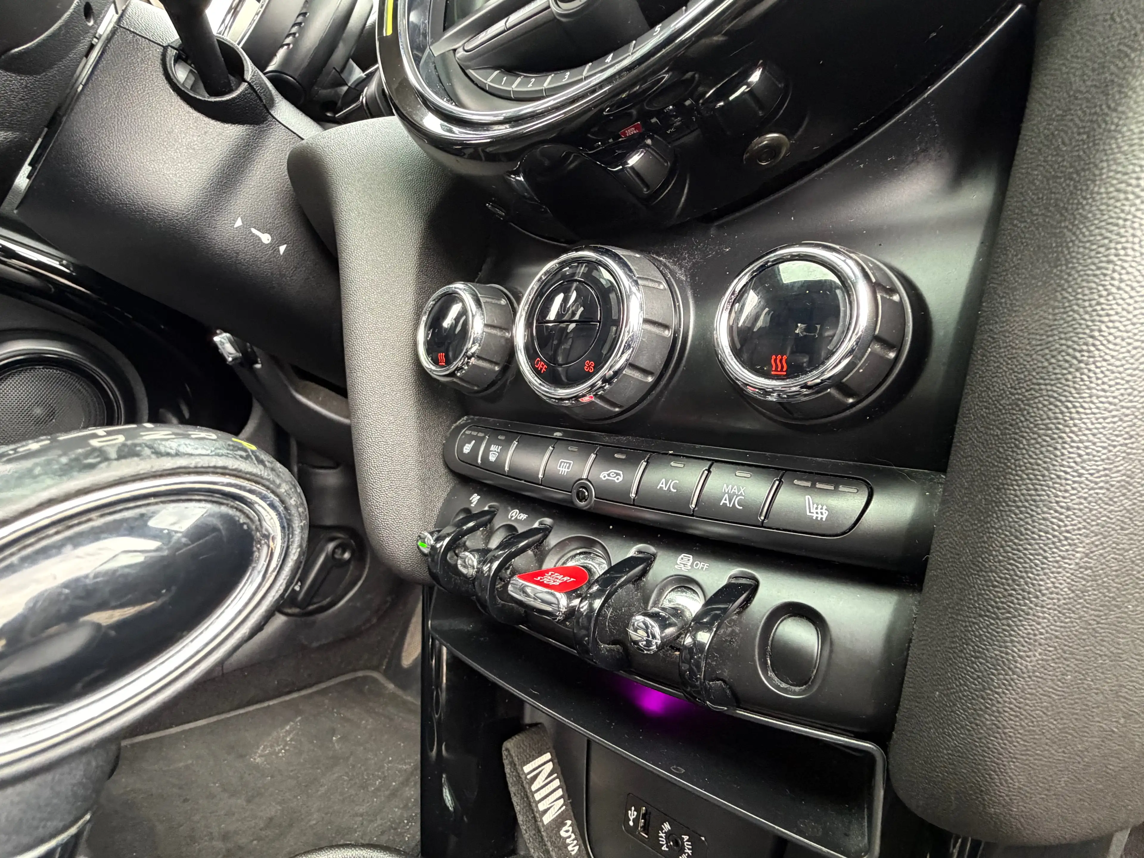 MINI Cooper D Mini 1.5 DA Cooper — photo 13