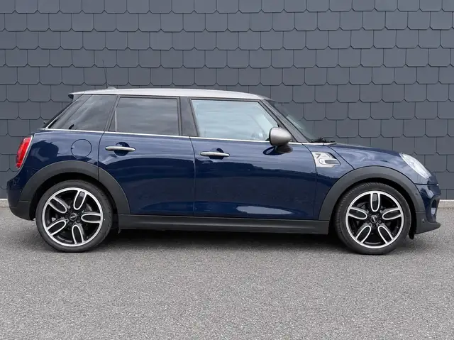 Mini Cooper Cooper view 2
