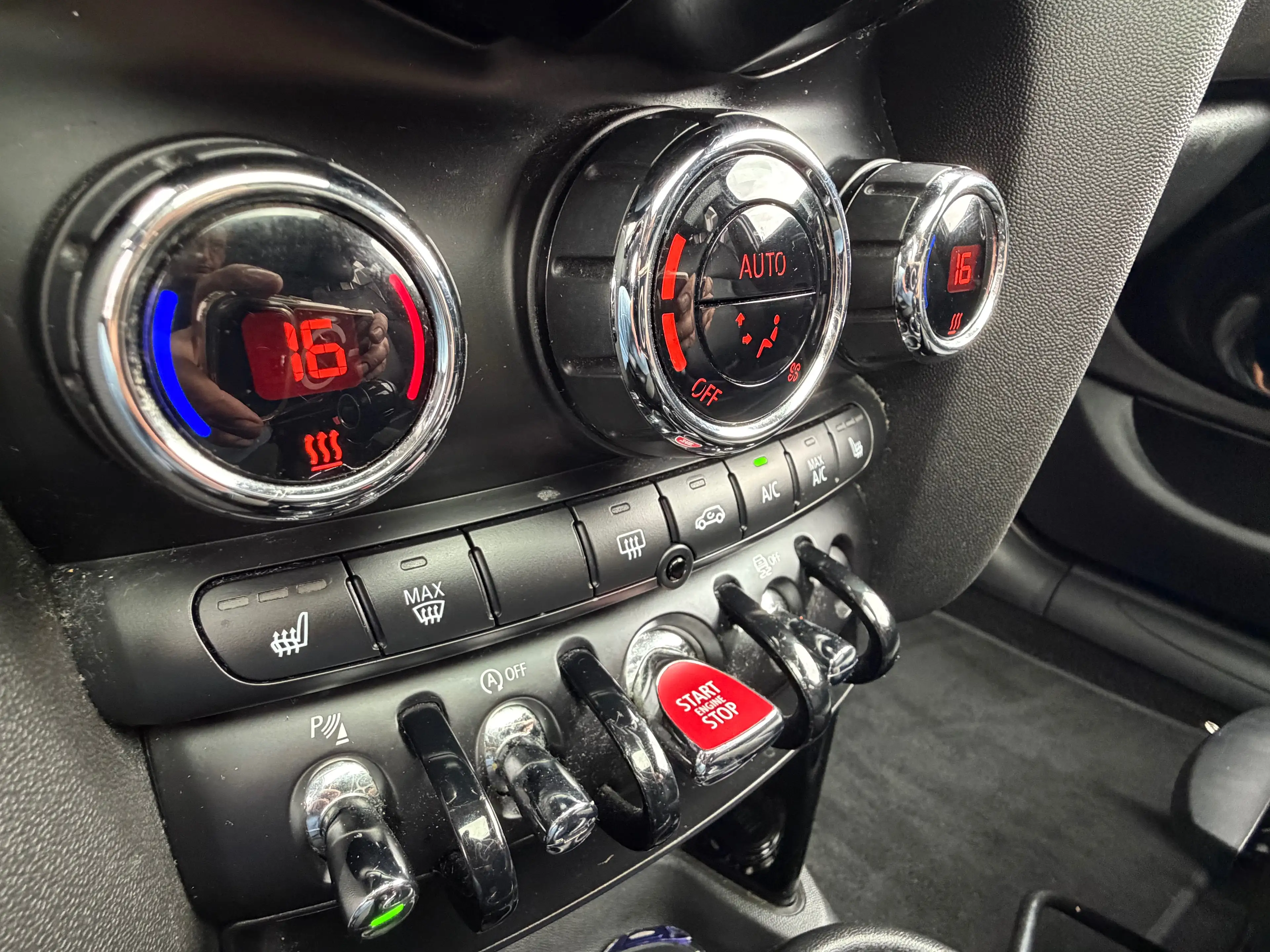 MINI Cooper D Mini 1.5 DA Cooper — photo 15