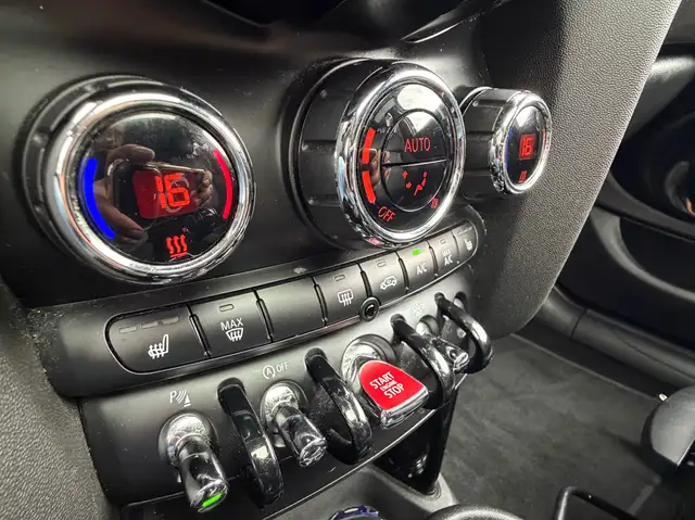 Mini Cooper Cooper view 14