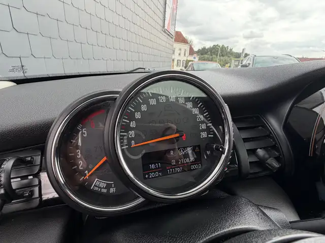 Mini Cooper Cooper view 15