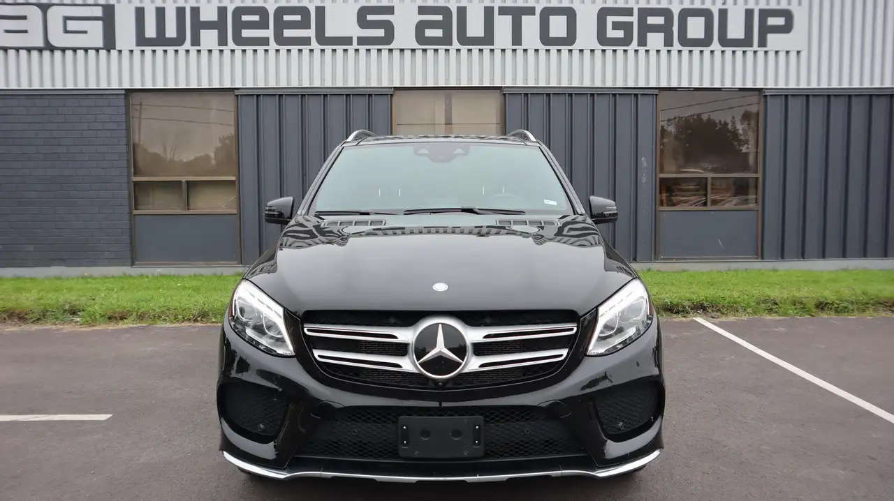 Mercedes-Benz GLE снимка Mercedes-Benz GLE