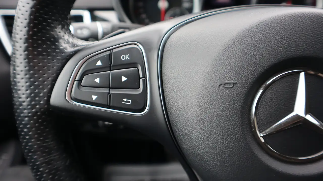 Mercedes-Benz GLE снимка Mercedes-Benz GLE