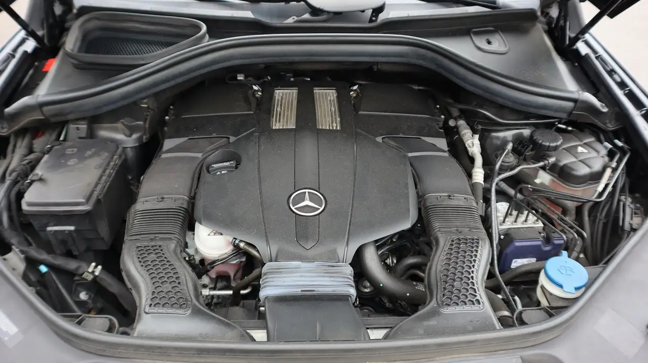 Mercedes-Benz GLE снимка Mercedes-Benz GLE