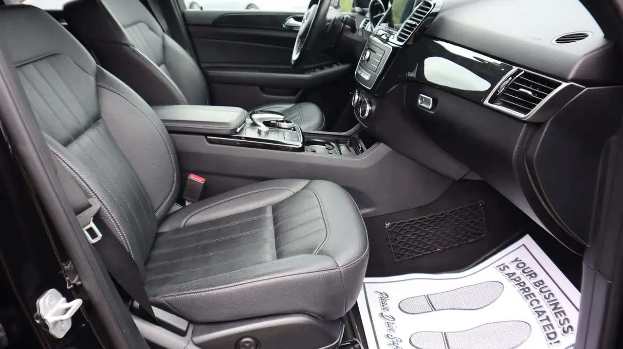 Mercedes-Benz GLE снимка Mercedes-Benz GLE