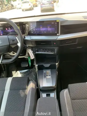 Opel Frontera view 11