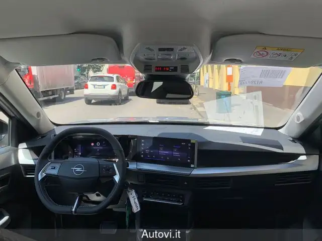 Opel Frontera view 10
