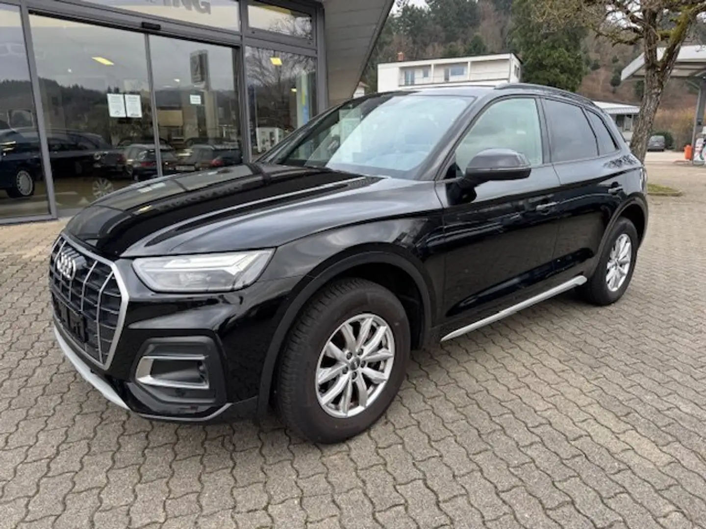Audi Q5 40 2,0 TDI Quattro S-Tronic Advanced Schwarz - 1
