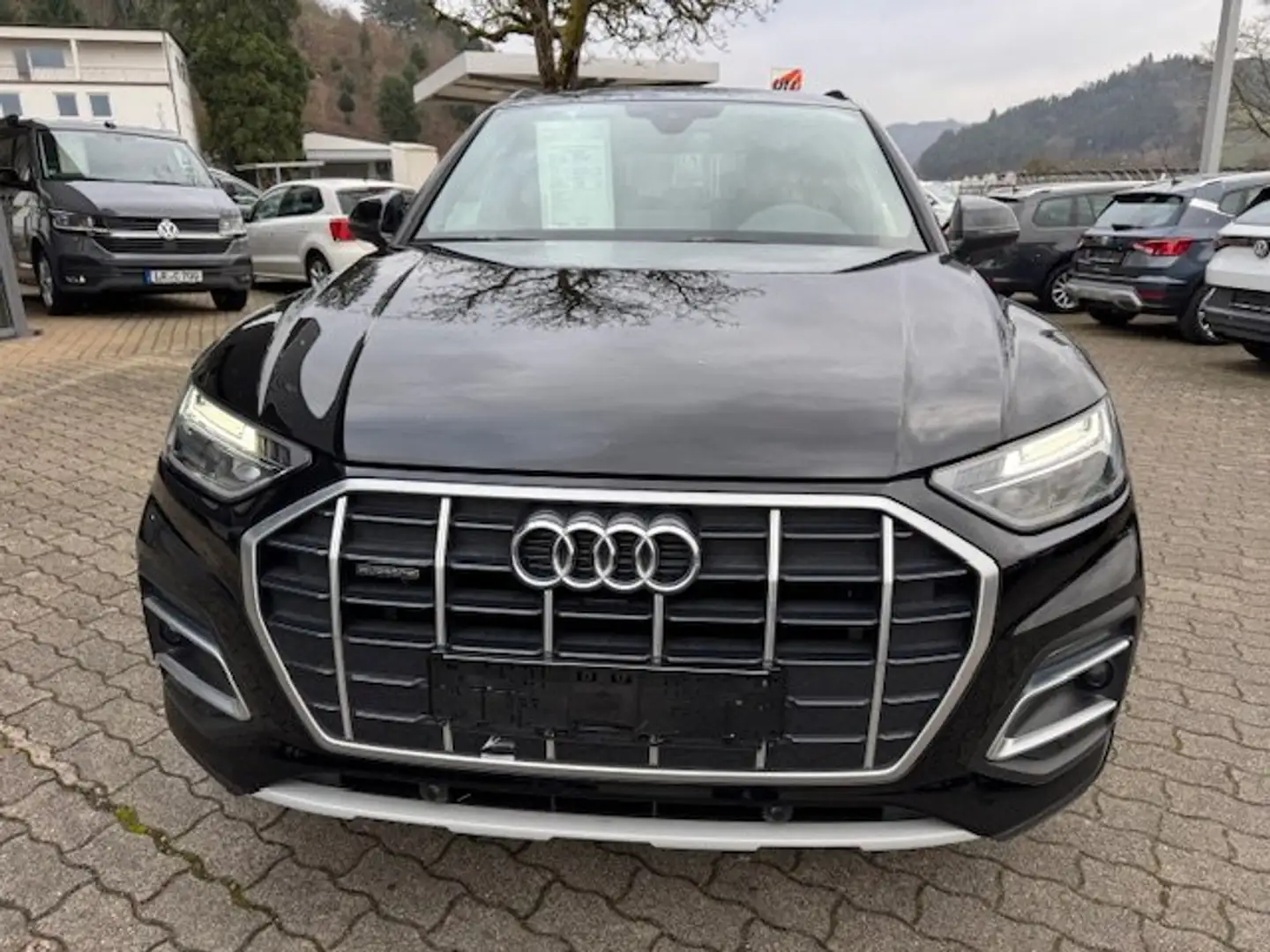 Audi Q5 40 2,0 TDI Quattro S-Tronic Advanced Schwarz - 2