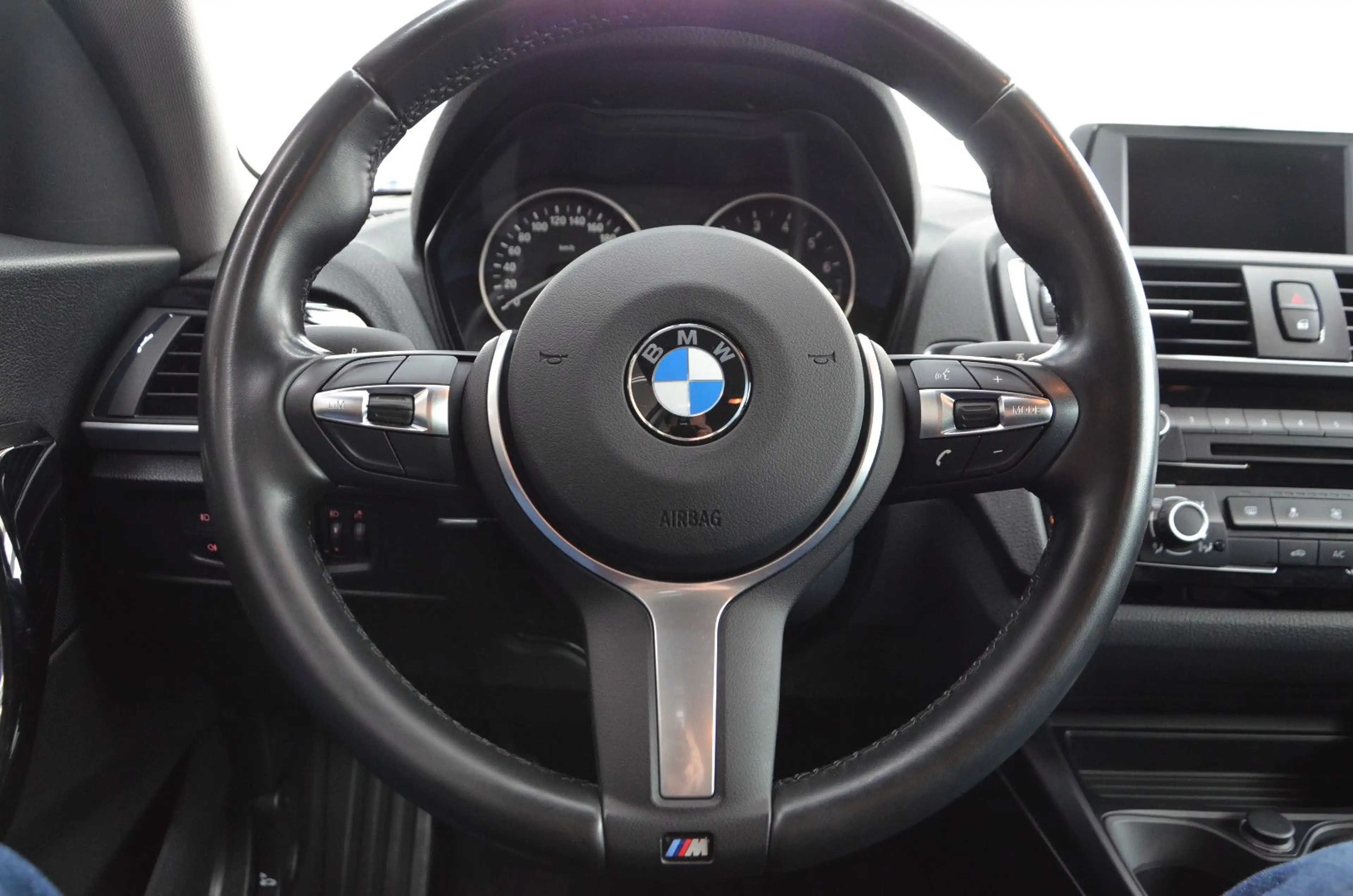 BMW 125 i *M SPORT*SPORTSITZE*1.HAND*6 GANG SCHALTER — photo 12
