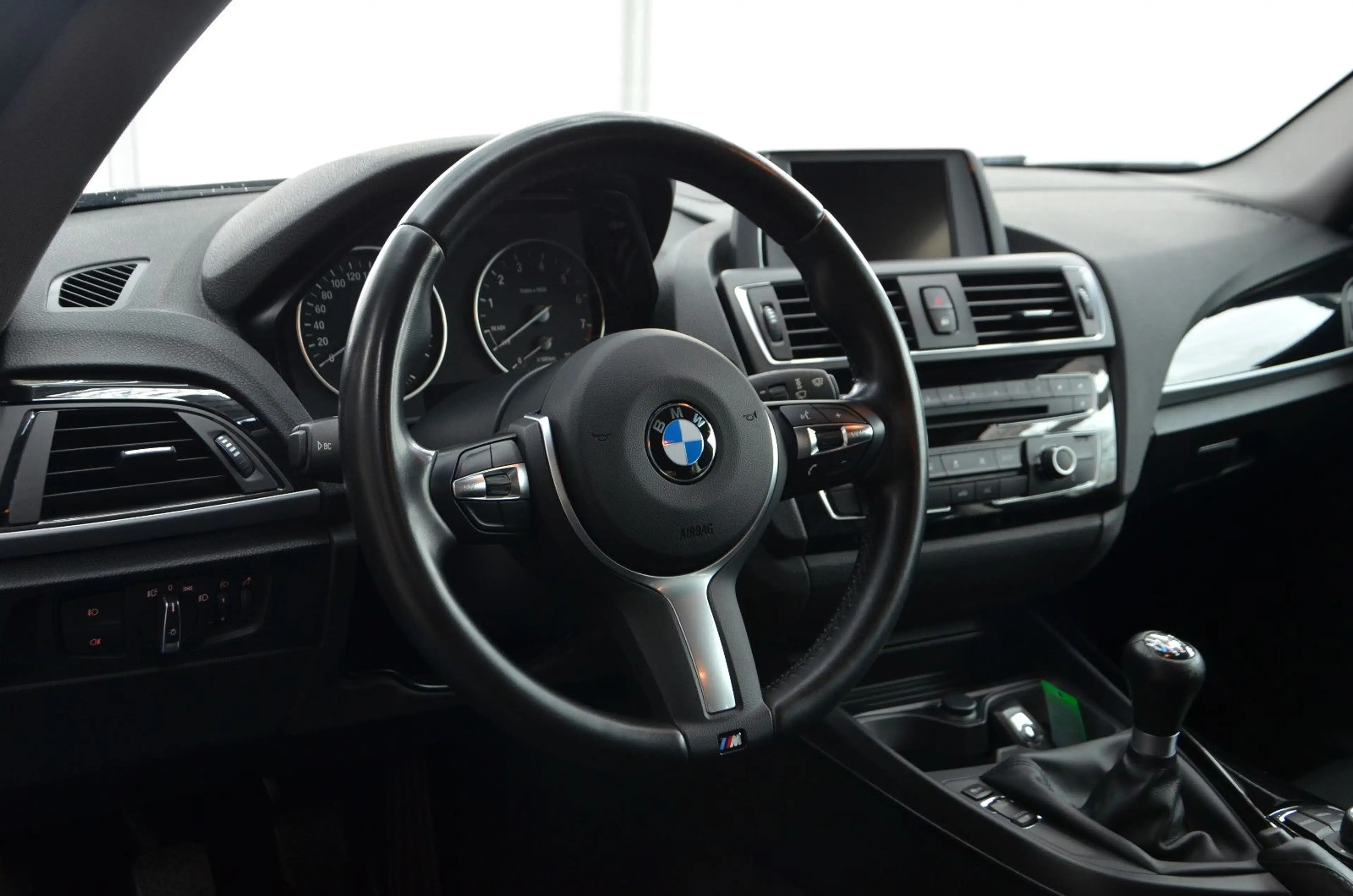 BMW 125 i *M SPORT*SPORTSITZE*1.HAND*6 GANG SCHALTER — photo 10