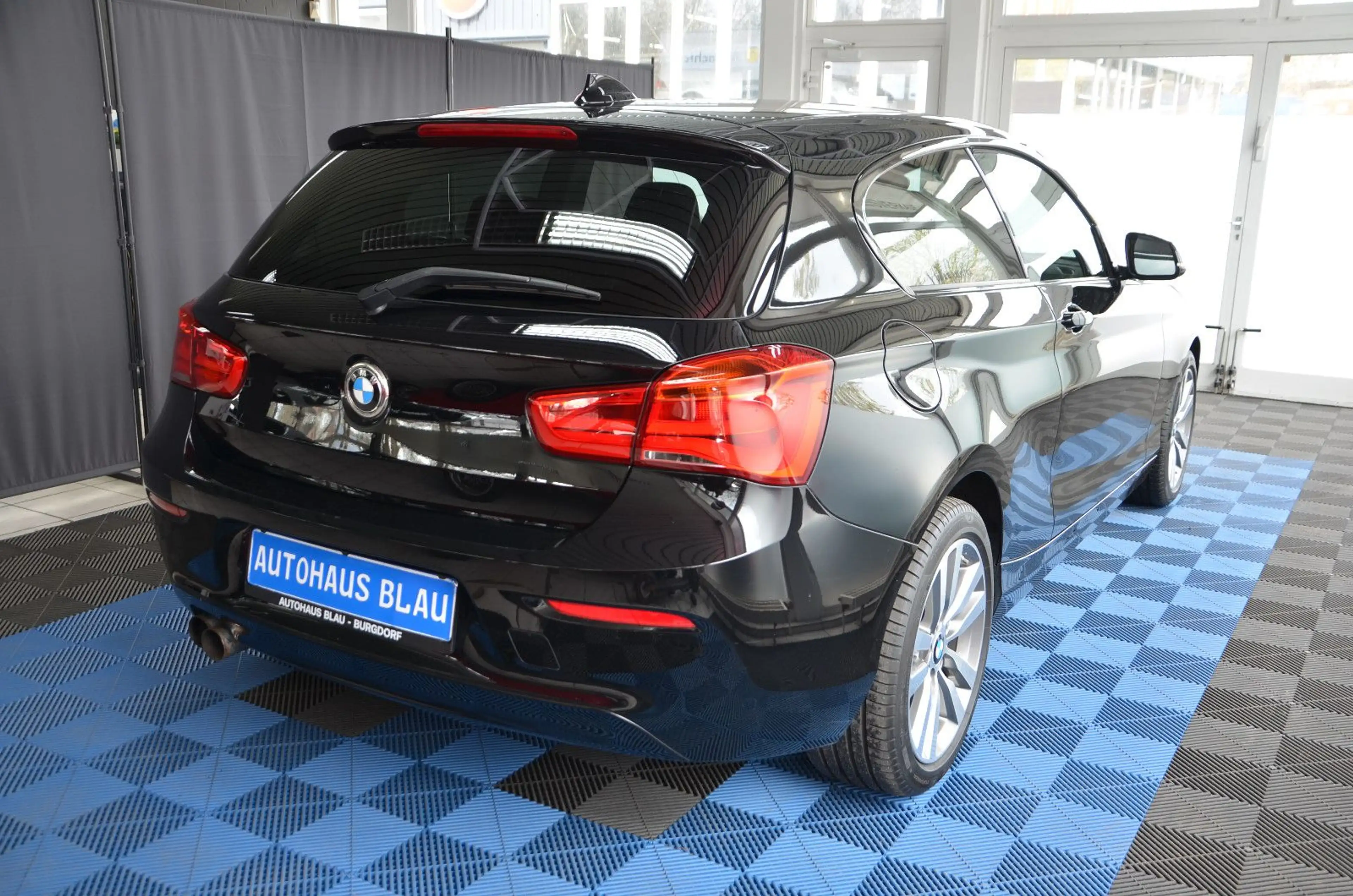 BMW 125 i *M SPORT*SPORTSITZE*1.HAND*6 GANG SCHALTER — photo 4