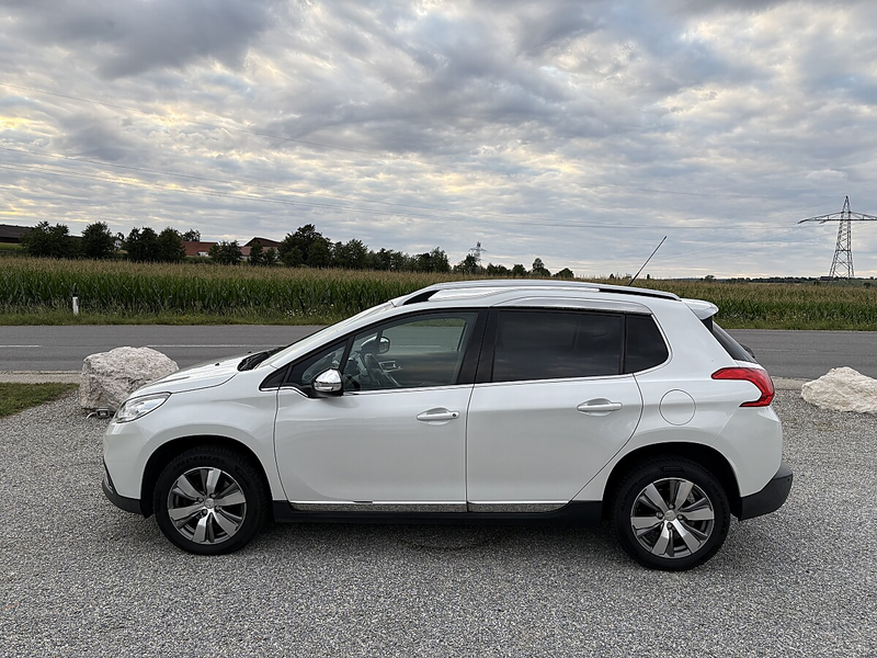 Peugeot 2008 1,6 e-HDi 115 FAP Allure — photo 3