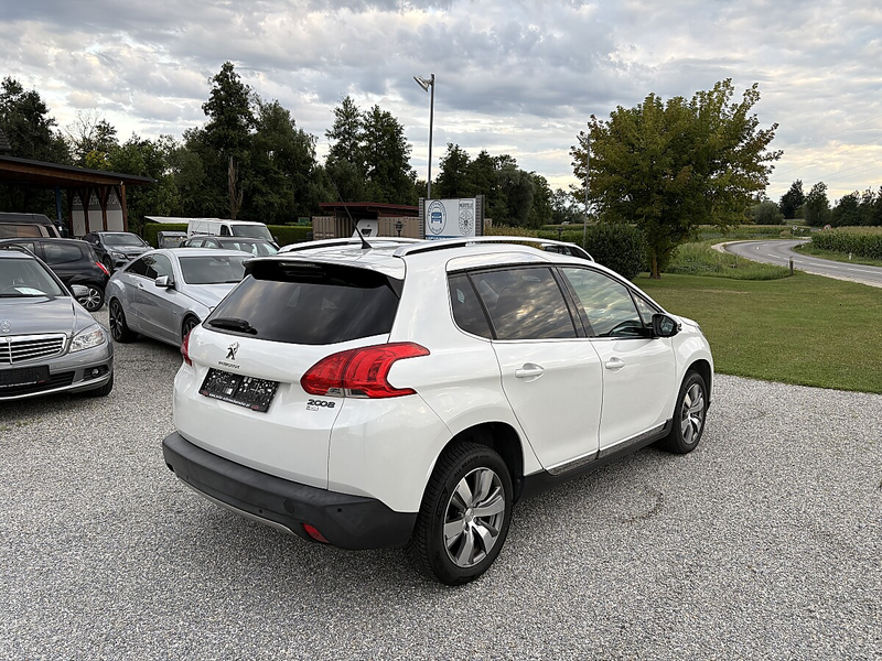 Peugeot 2008 1,6 e-HDi 115 FAP Allure — photo 5