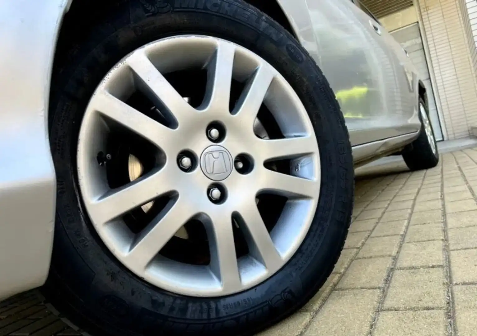 Honda Civic 1.4i 16v LS - 2