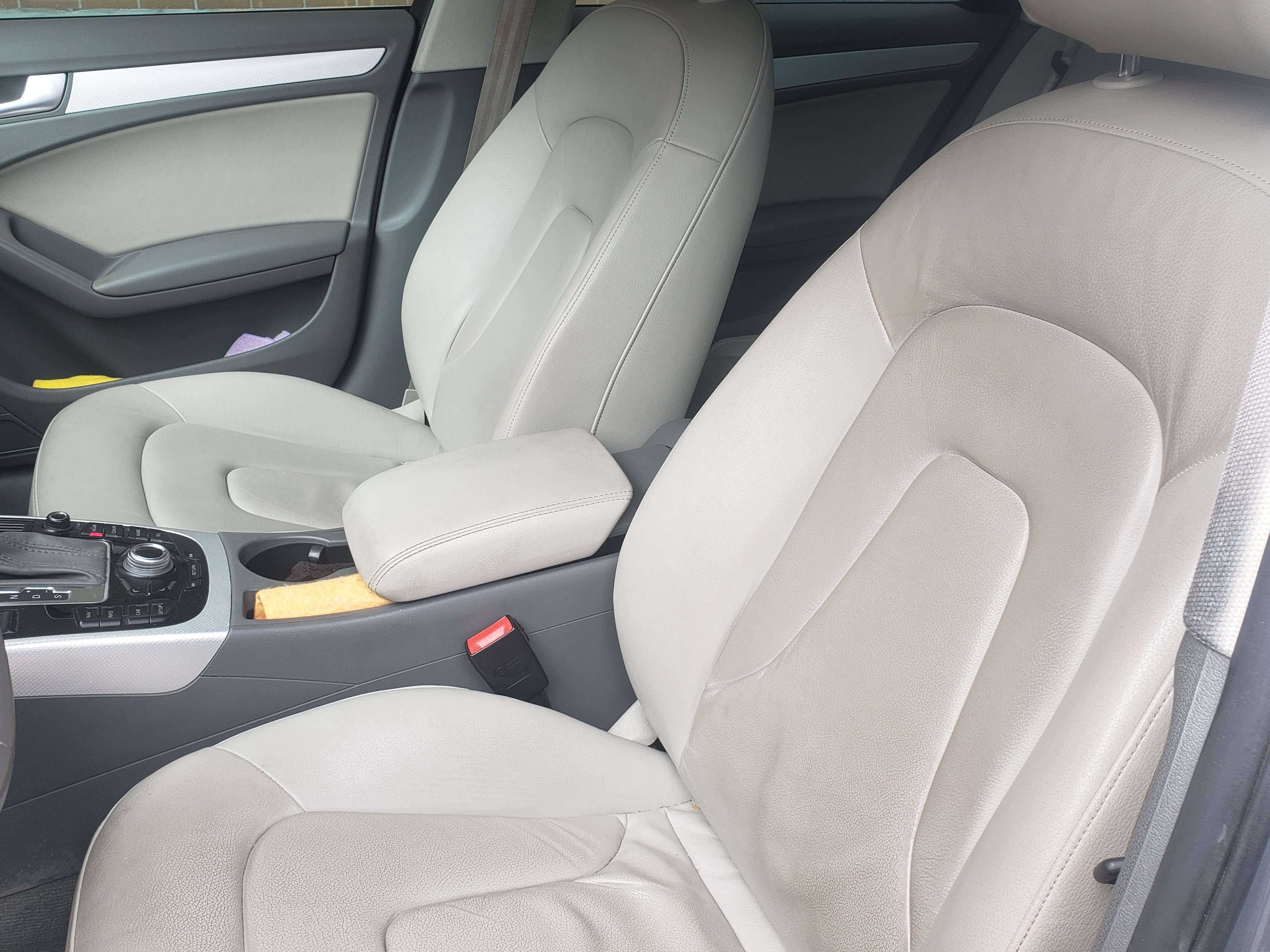 2009 Audi A4 Auto, Quattro, 2.0L Turbo AWD Sedan. thumb 13