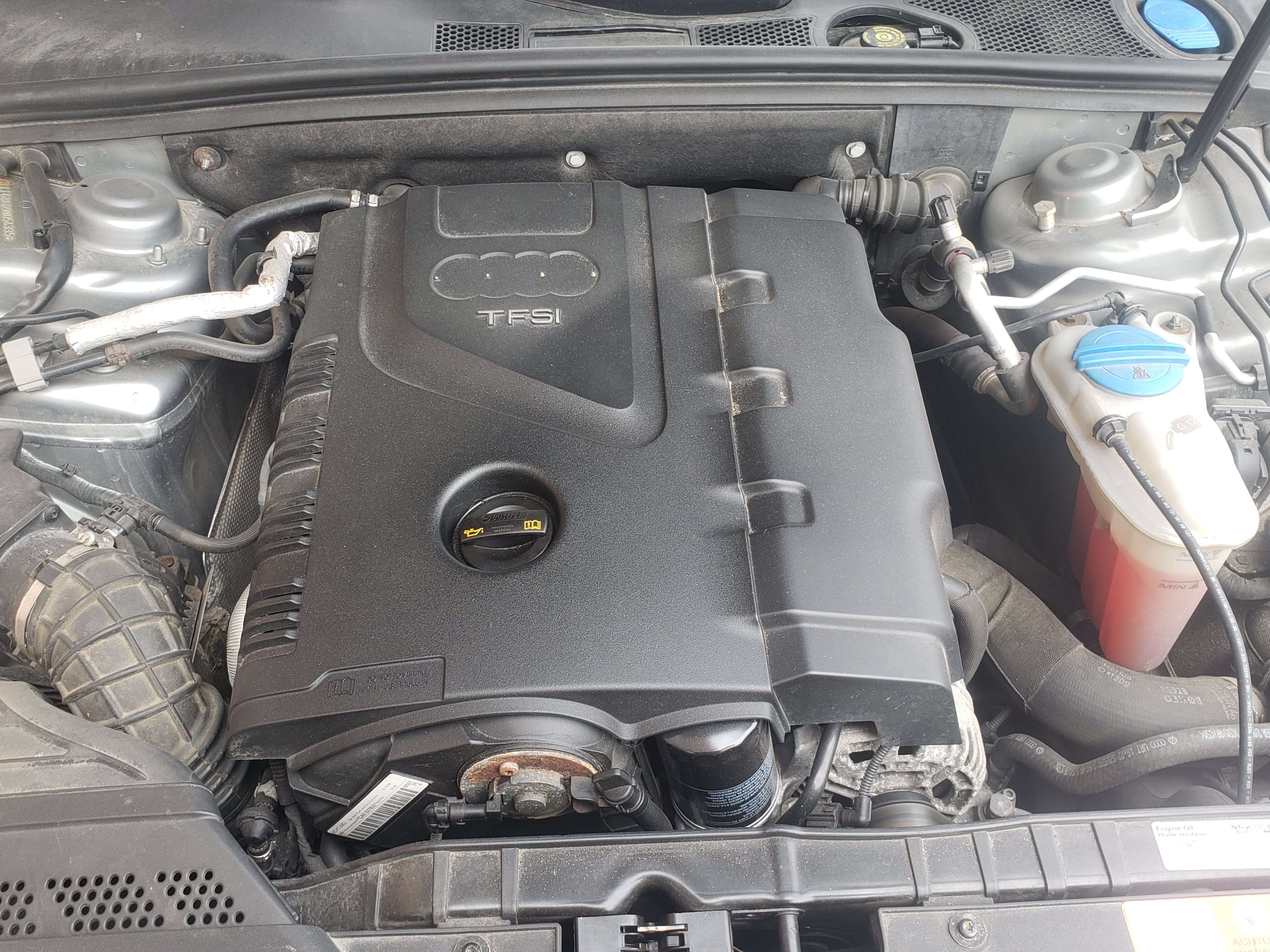 2009 Audi A4 Auto, Quattro, 2.0L Turbo AWD Sedan. thumb 11