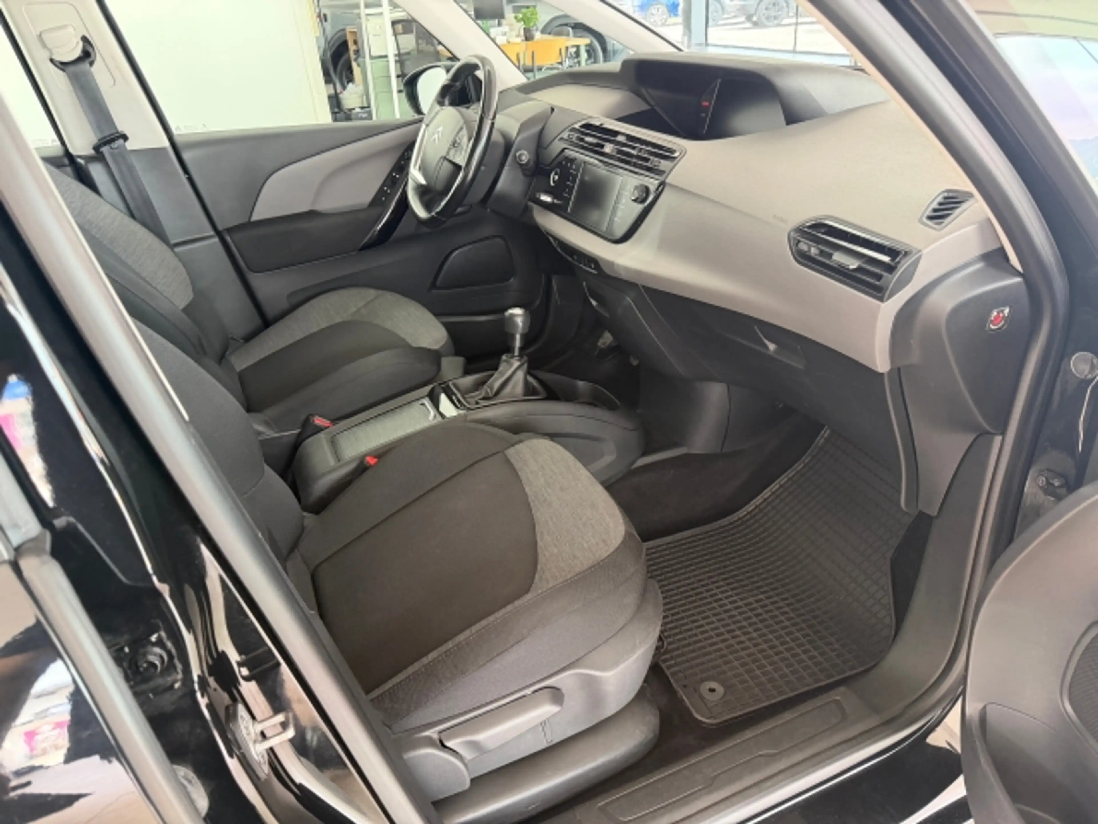 Citroen C4 Picasso CitroenC4 Picasso1,2 — photo 8