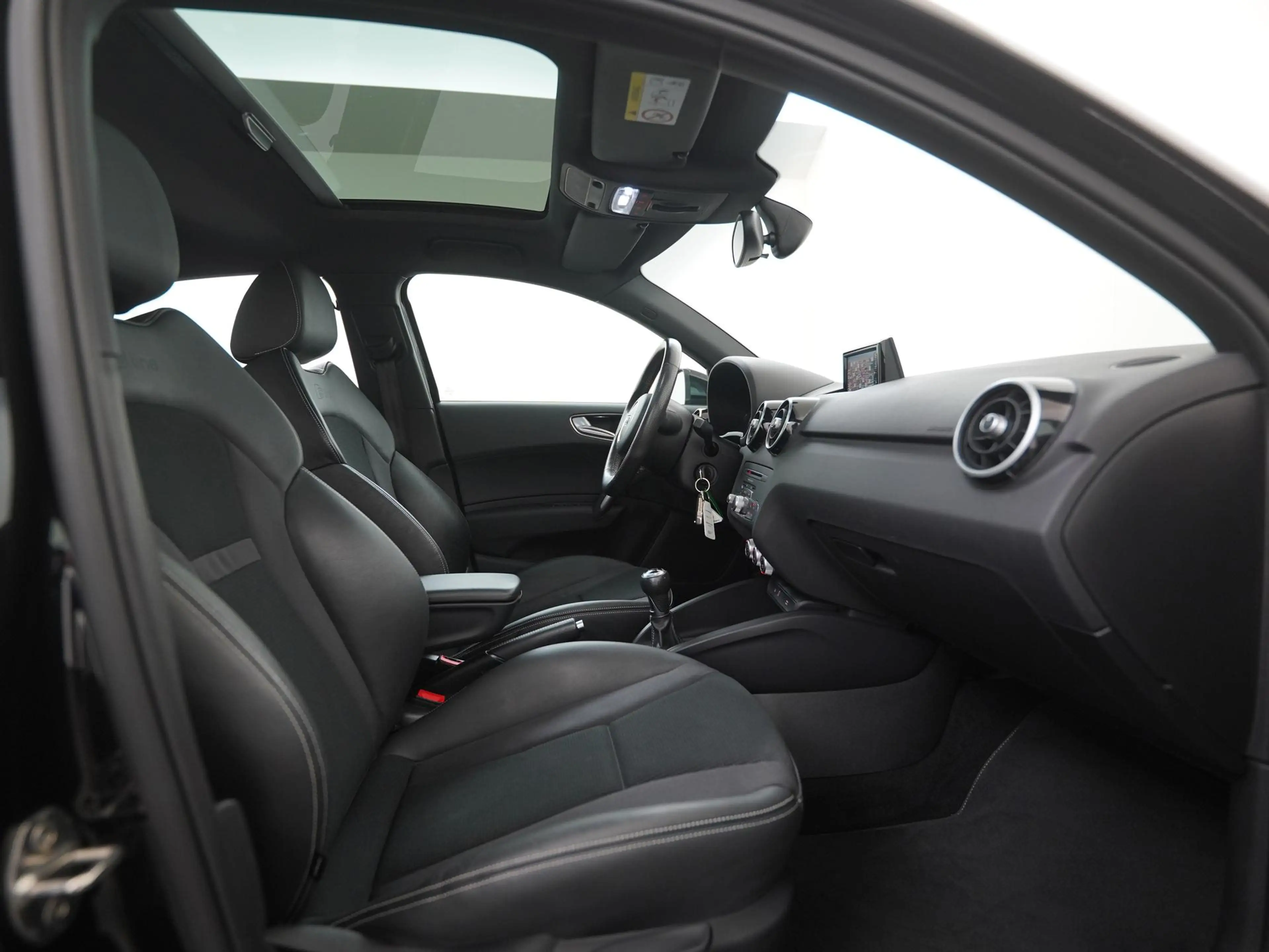 Audi A1 Sportback 1.4 TFSI Advance Sport S line | Schuifda — photo 3