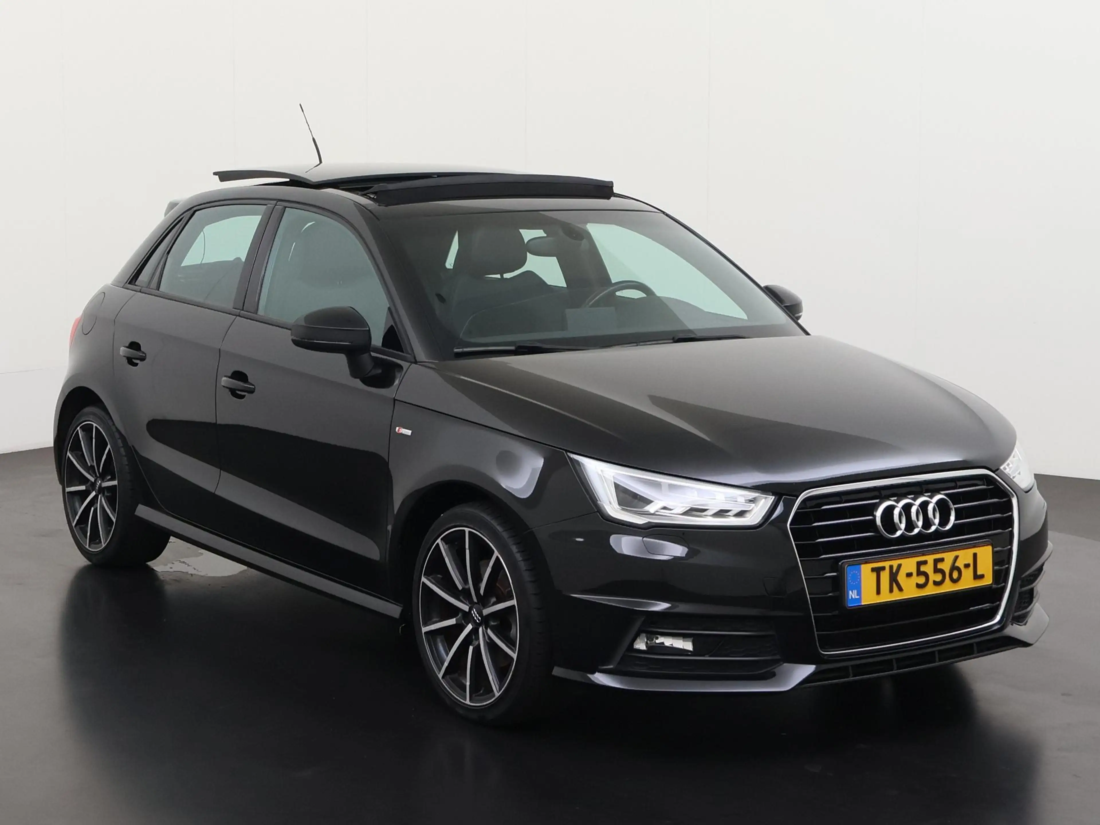Audi A1 Sportback 1.4 TFSI Advance Sport S line | Schuifda — photo 30