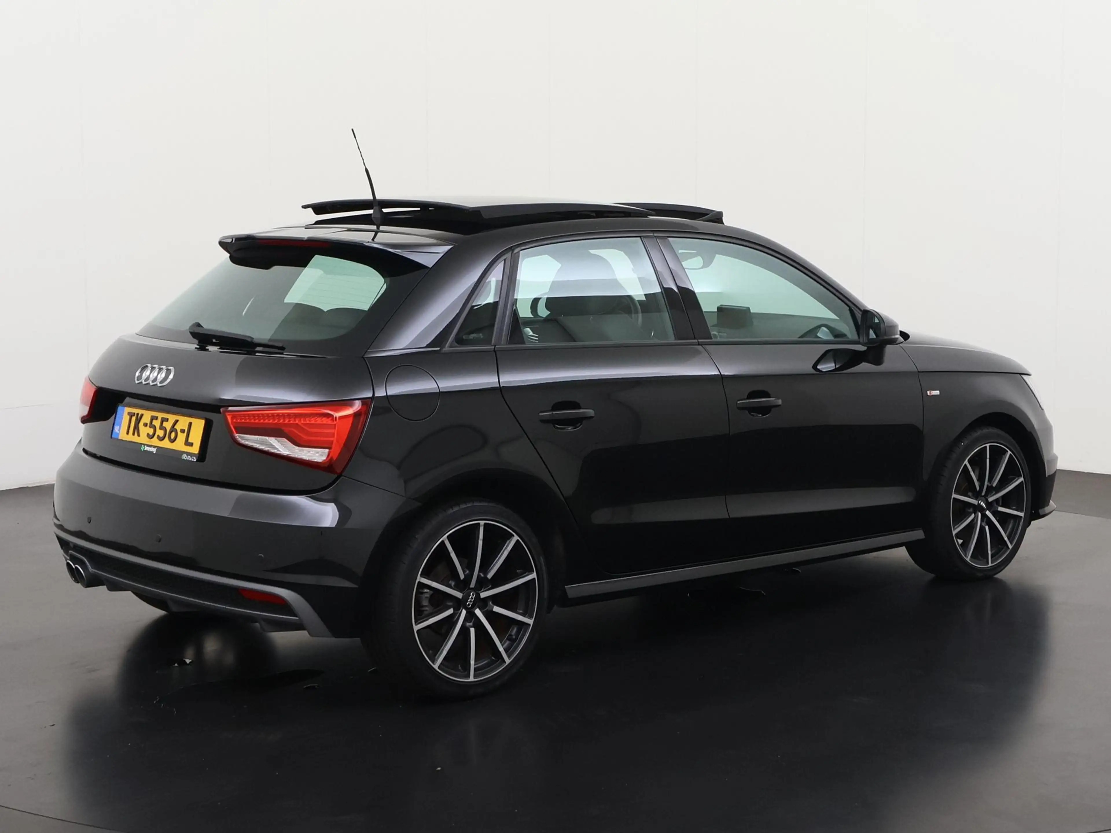 Audi A1 Sportback 1.4 TFSI Advance Sport S line | Schuifda — photo 4
