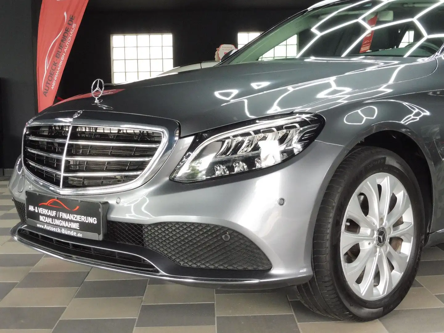 Mercedes-Benz C 180 T CGI Edition Exclusive Pano/LED/Nav/AHK Gris - 1