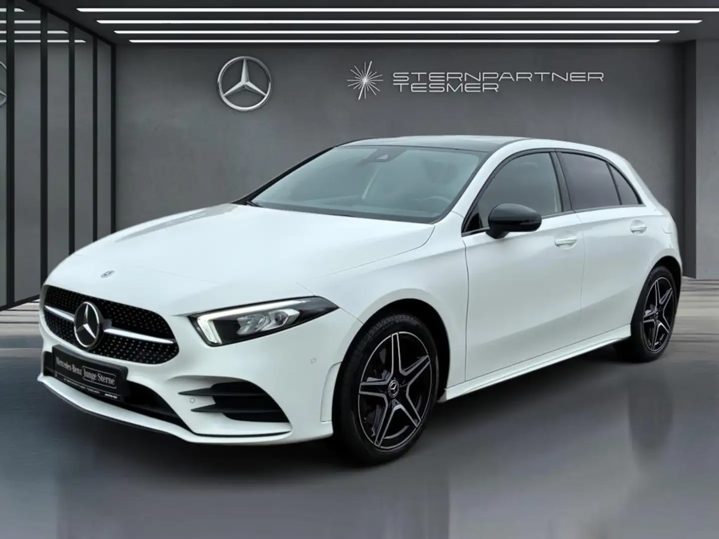 Mercedes-Benz A 250 e AMG Panorama Kamera Night Sitzh. Tempo. Weiß - 1