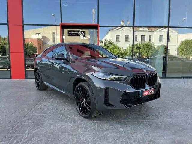 BMW X6 view 5