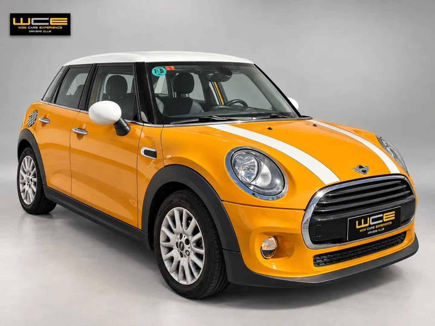 MINI Cooper 5 PUERTAS Amarillo - 2