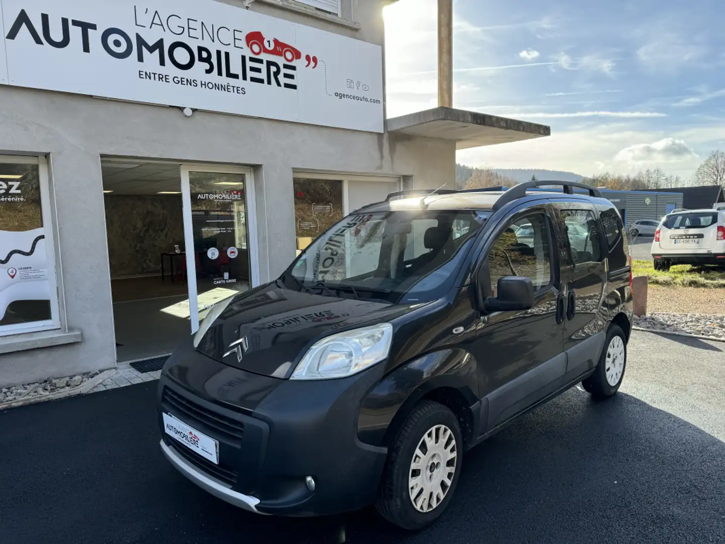 Citroen Nemo 1,4 HDI 70 Confort 5 Noir - 1