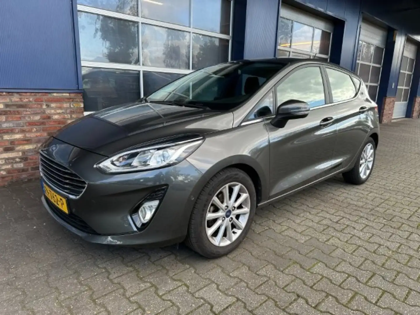 Ford Fiesta 1.0 ECOB. TITANIUM CAMERA. NAVI. Gris - 1