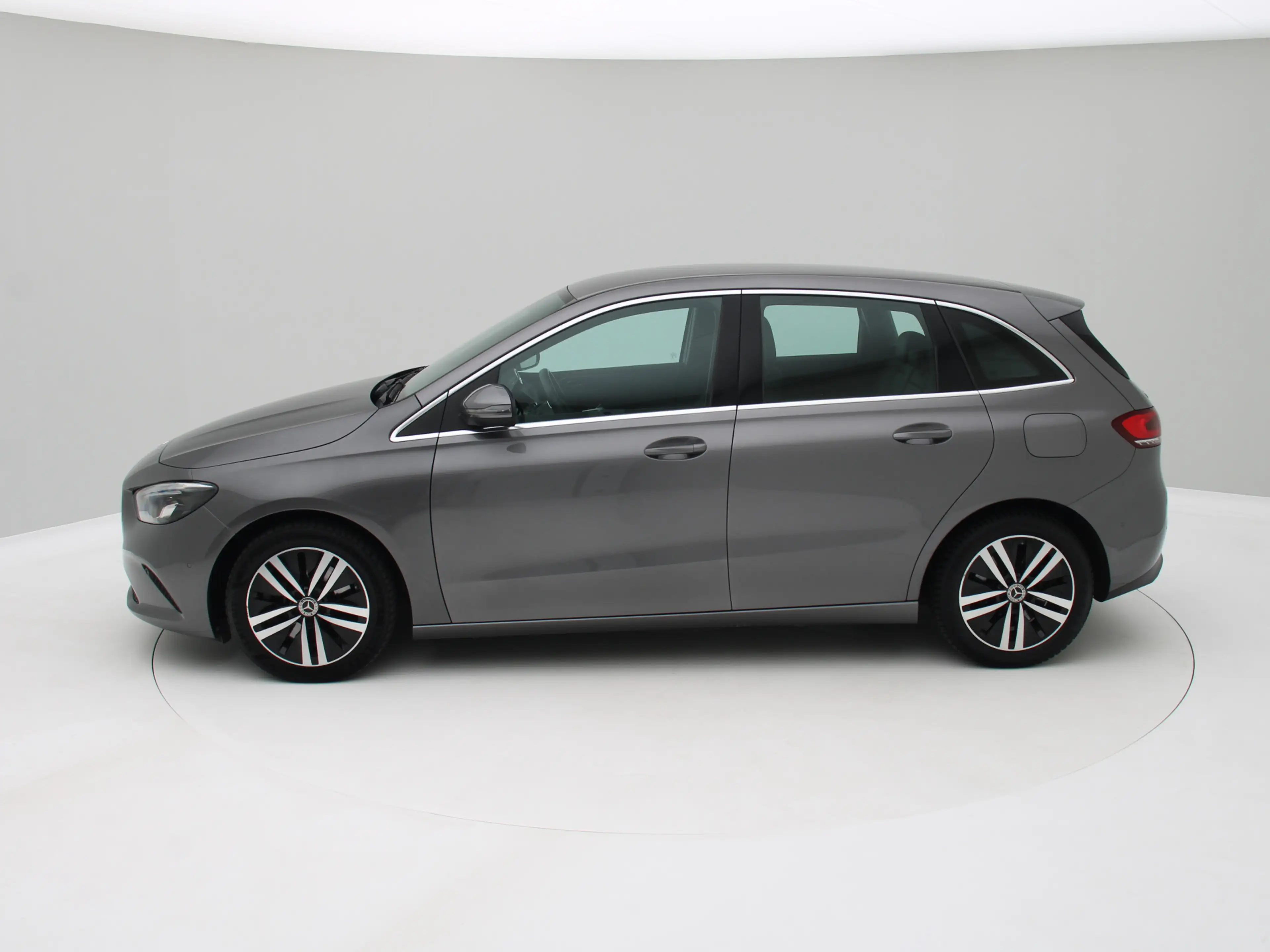 Mercedes-Benz B 250 e Business Line Camera, Carplay, Sfeer, Stoelverwa — photo 2