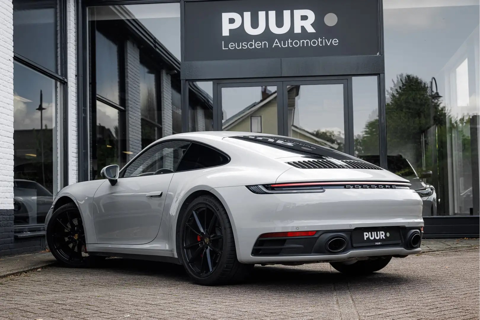Porsche 992 3.0 Carrera S Sport Chrono Sportuitlaat - Kreide - Gris - 2