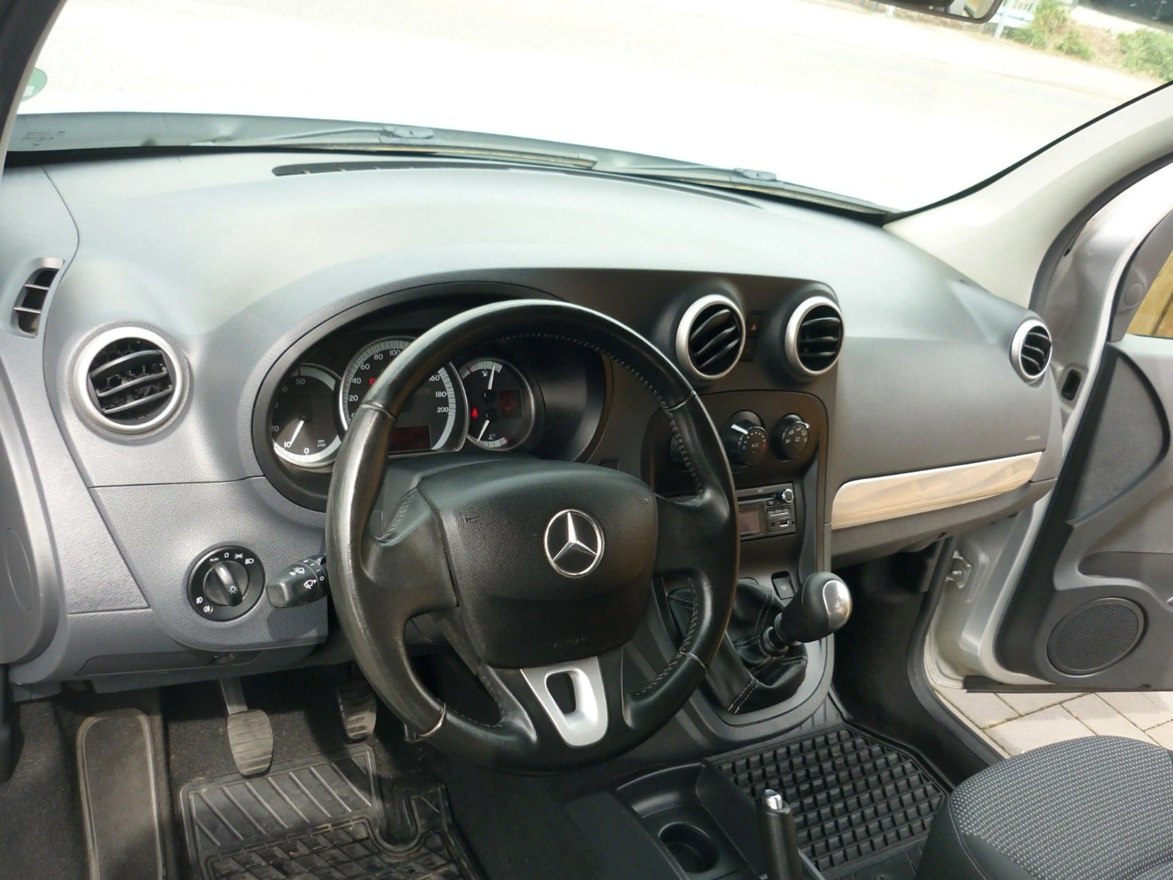 Mercedes-Benz Citan CITAN KOMBI 111 CDI EXTRALANG+EDITION+7 SITZER+ — photo 8