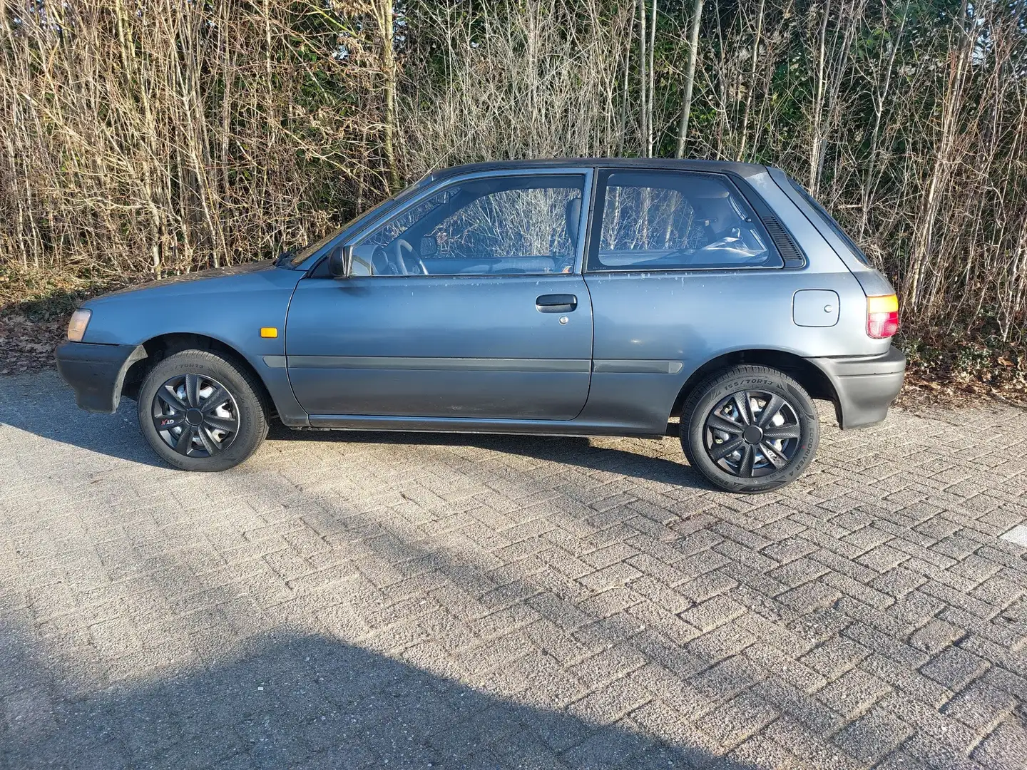 Toyota Starlet 1.3 XLi, APK 27-10-2027! Gris - 2