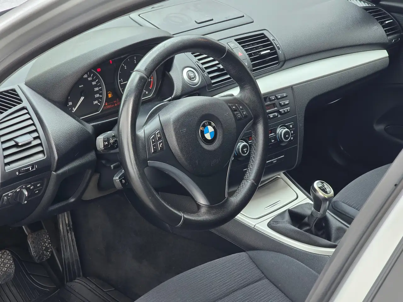 BMW 116 116d Top – Bild 13