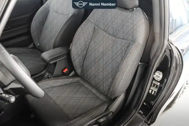 MINI Hatch view 14