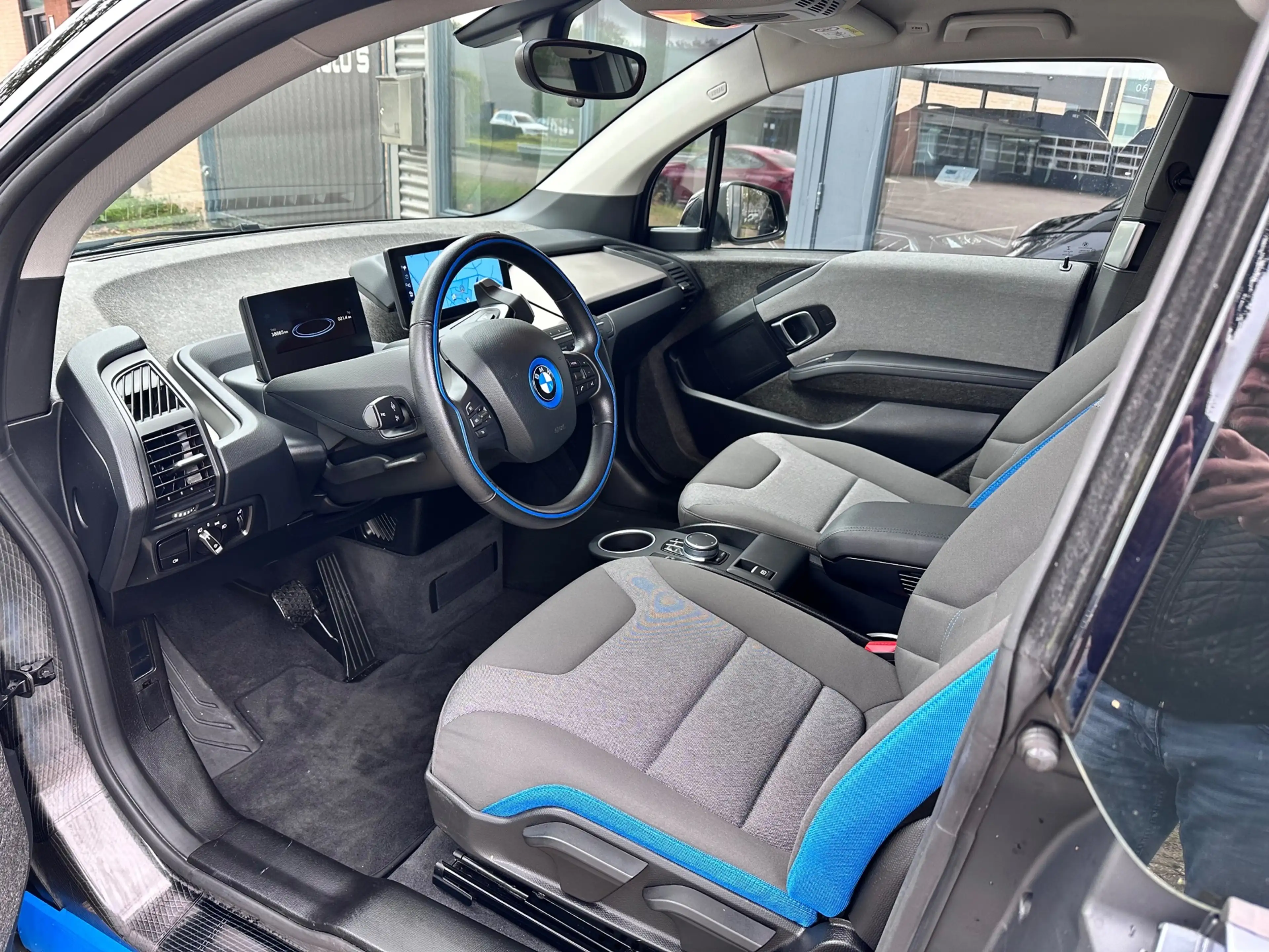BMW i3 Executive Edition 120Ah 42 kWh CAMERA / 20" / NL-A — photo 6