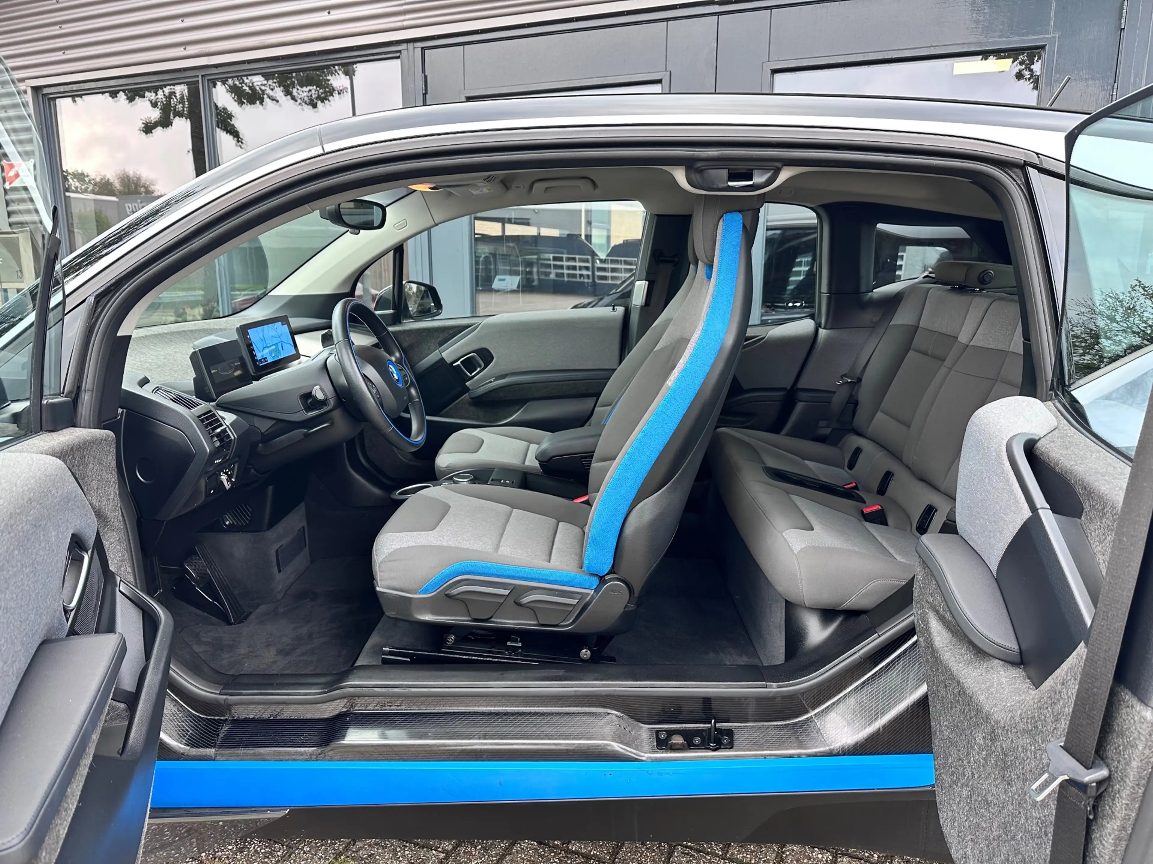 BMW i3 Executive Edition 120Ah 42 kWh CAMERA / 20" / NL-A — photo 4
