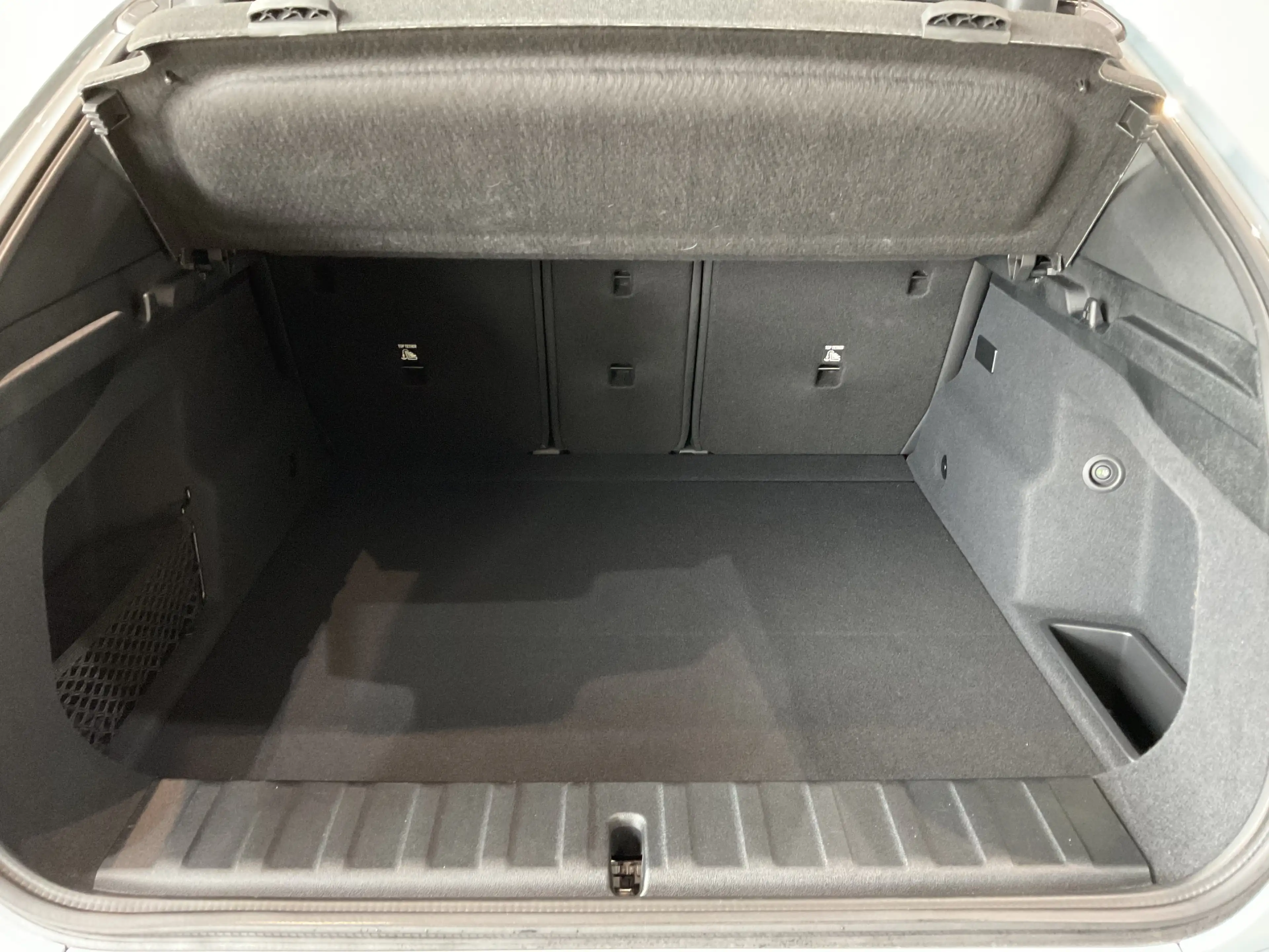 BMW iX2 xDrive30 |M Sportpaket |Aktivsitz |20" BMW Individ — photo 10