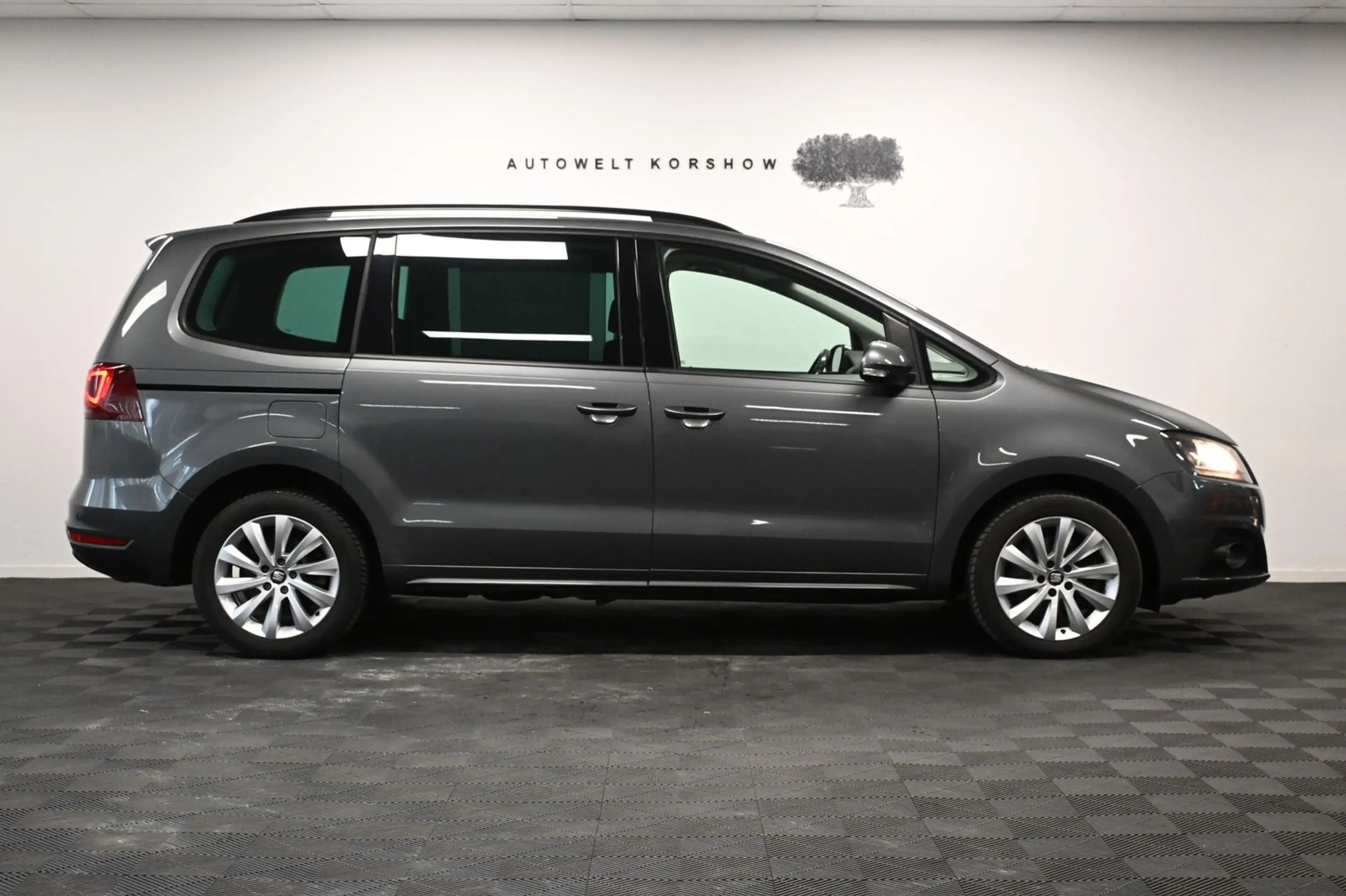 SEAT Alhambra Style *7-SITZER *AHK*KAMERA*PDC*3-ZONEN — photo 5
