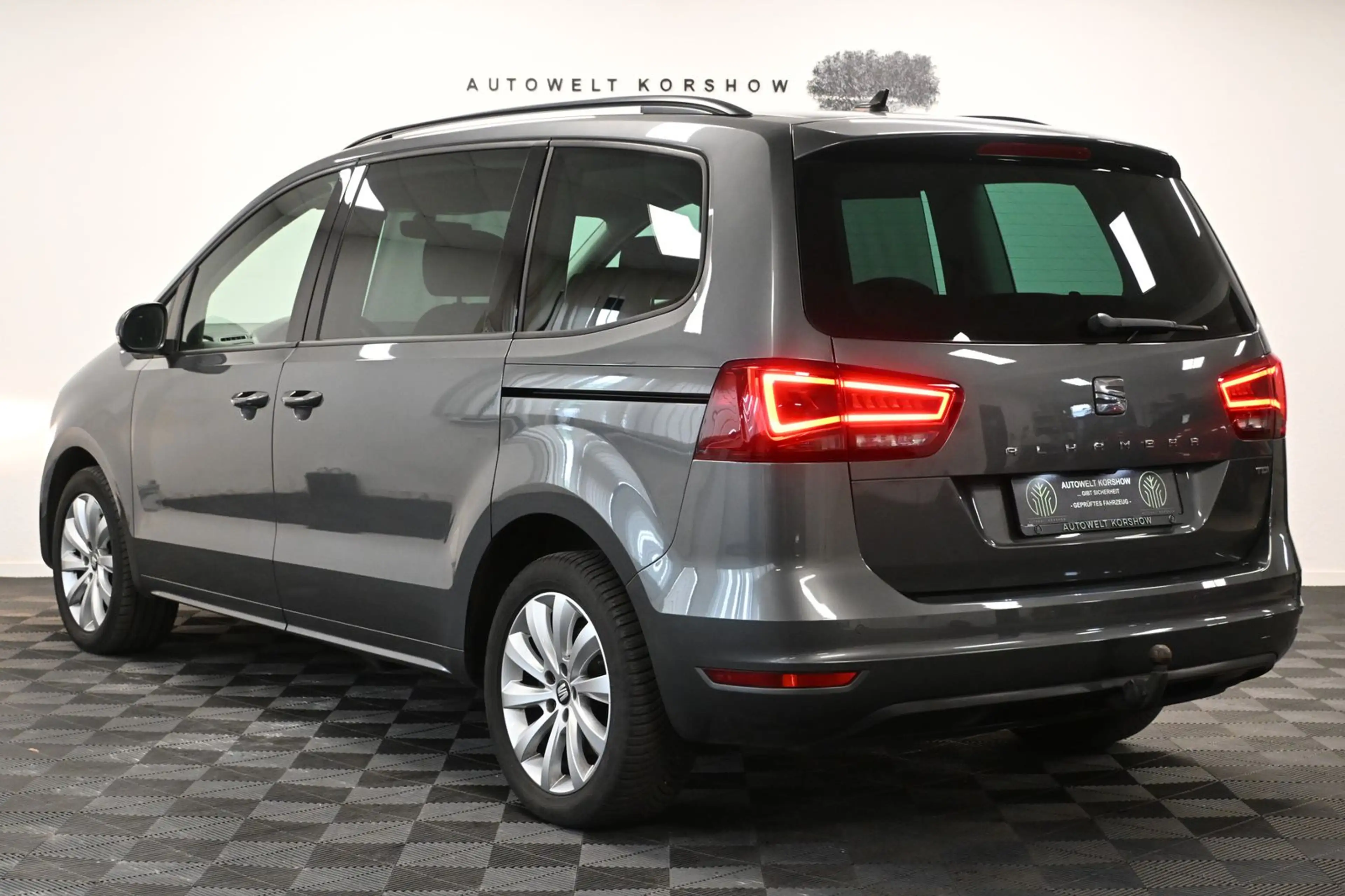 SEAT Alhambra Style *7-SITZER *AHK*KAMERA*PDC*3-ZONEN — photo 10