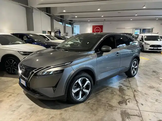 Nissan Autres *