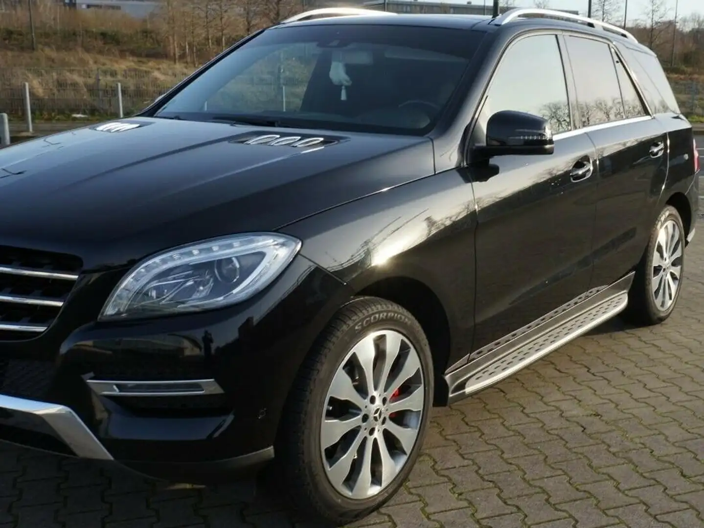 Mercedes-Benz ML 350 ML 350 BlueTEC 4MATIC Negru - 1