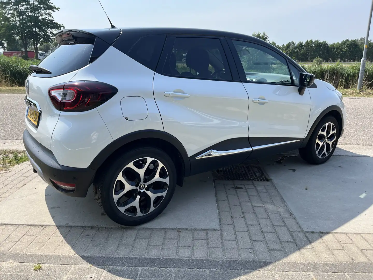 Renault Captur 1.3 TCe 150 PK Intens / Automaat / Trekhaak afneem Wit - 2