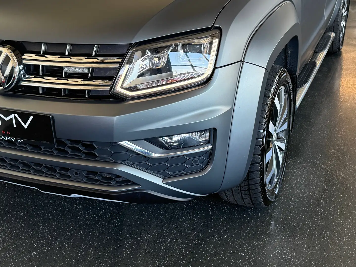 Volkswagen Amarok 3,0TDI DSG Aventura 4Motion DoubleCab AHK 3,5t Grau - 2