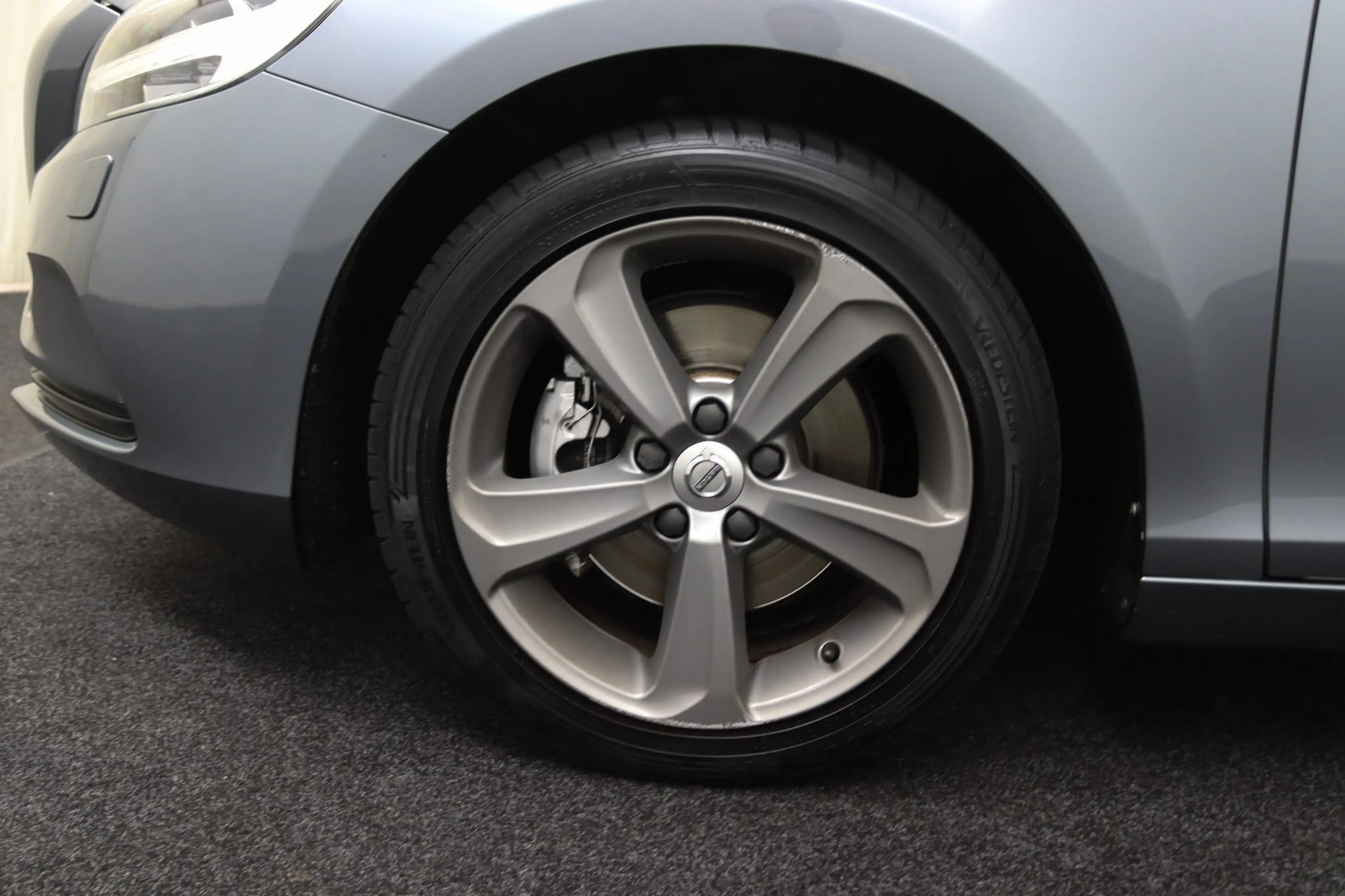 Volvo V40 2.0 T3 Momentum | Stoelverwarming | Trekhaak | LED — photo 15