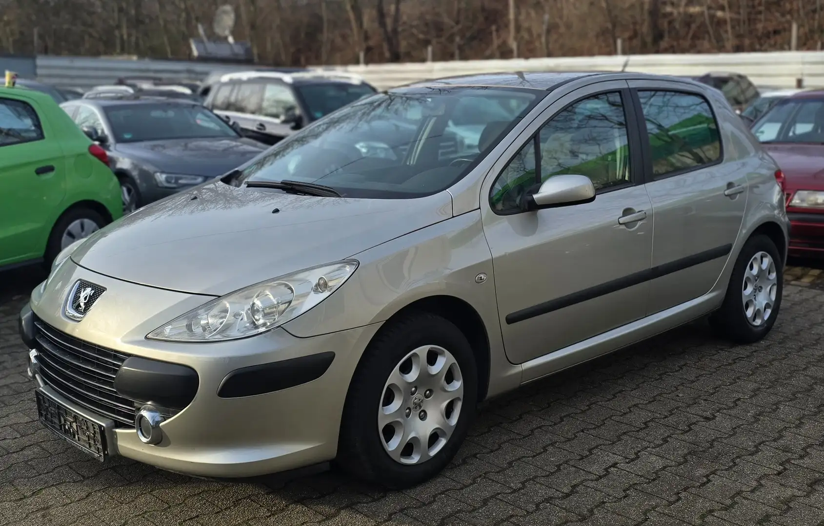 Peugeot 307 Premium,Automatik, Tüv 03-2027,Klimaautomatik. Grau - 1