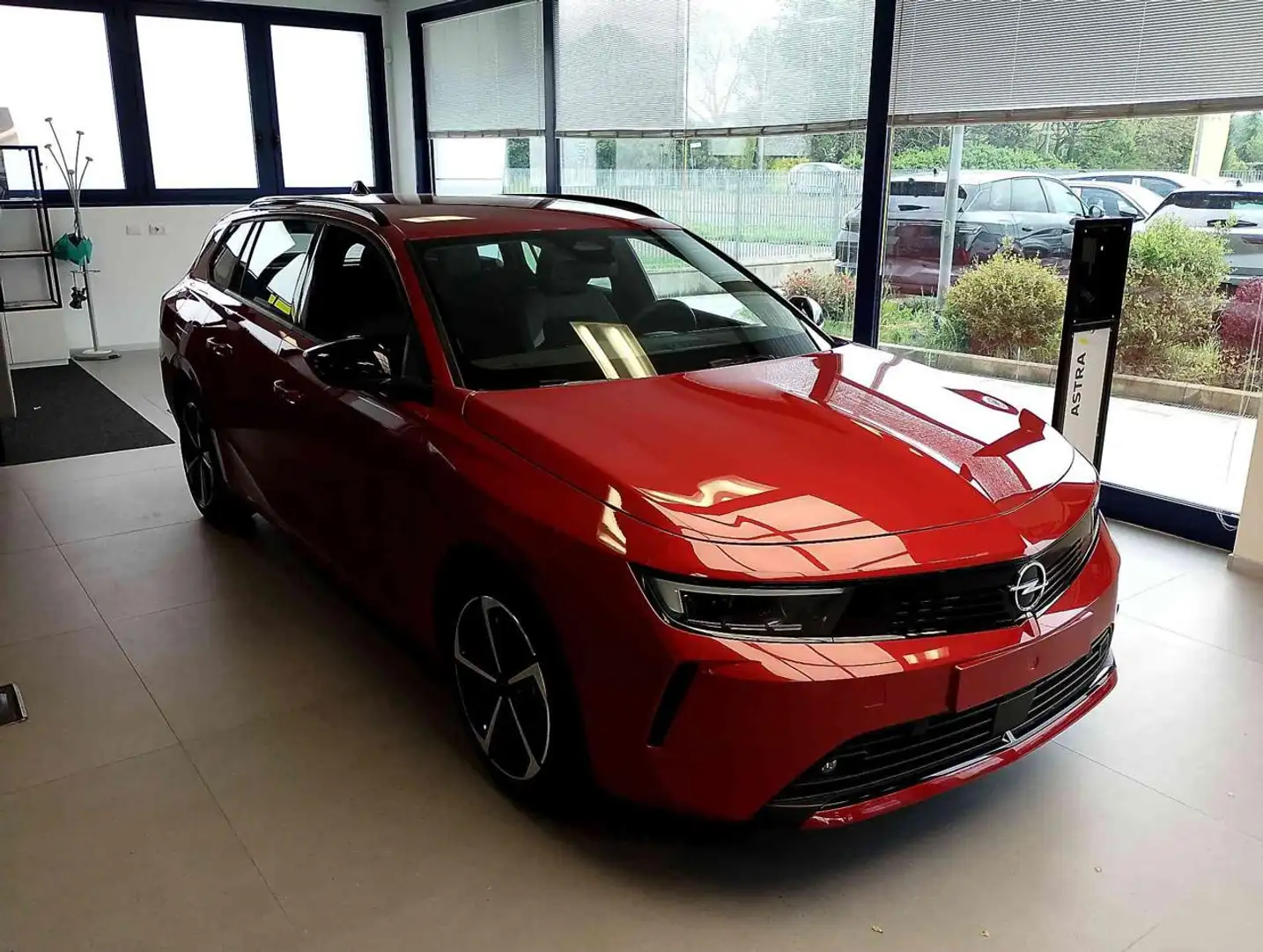 Opel Astra 1.5 Turbo Diesel 130 CV AT8 Sports Tourer Edition Rosso - 1